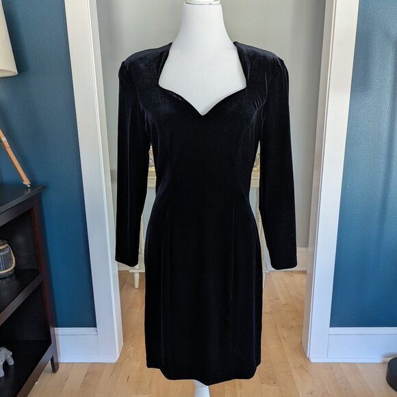 Vintage Niki Liva Black Velvet 90's Dress Sweetheart Neckline Size 4-6 Old Money - Picture 3 of 12